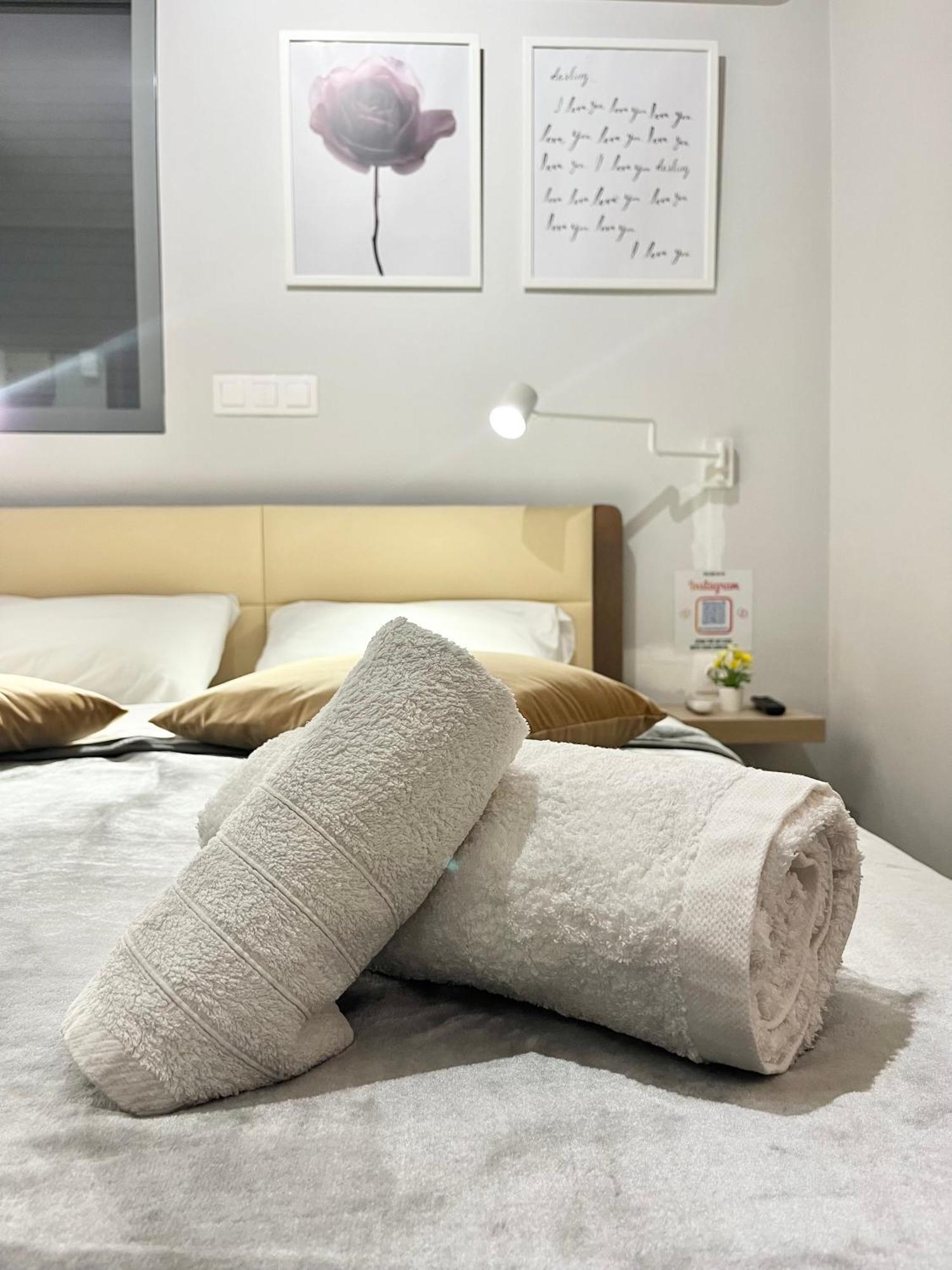 Apartment Blueline 4