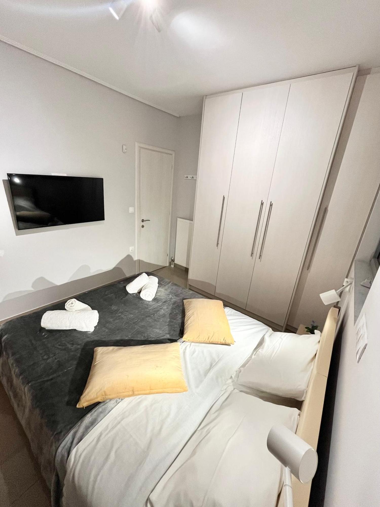 Blueline 4 Apartment