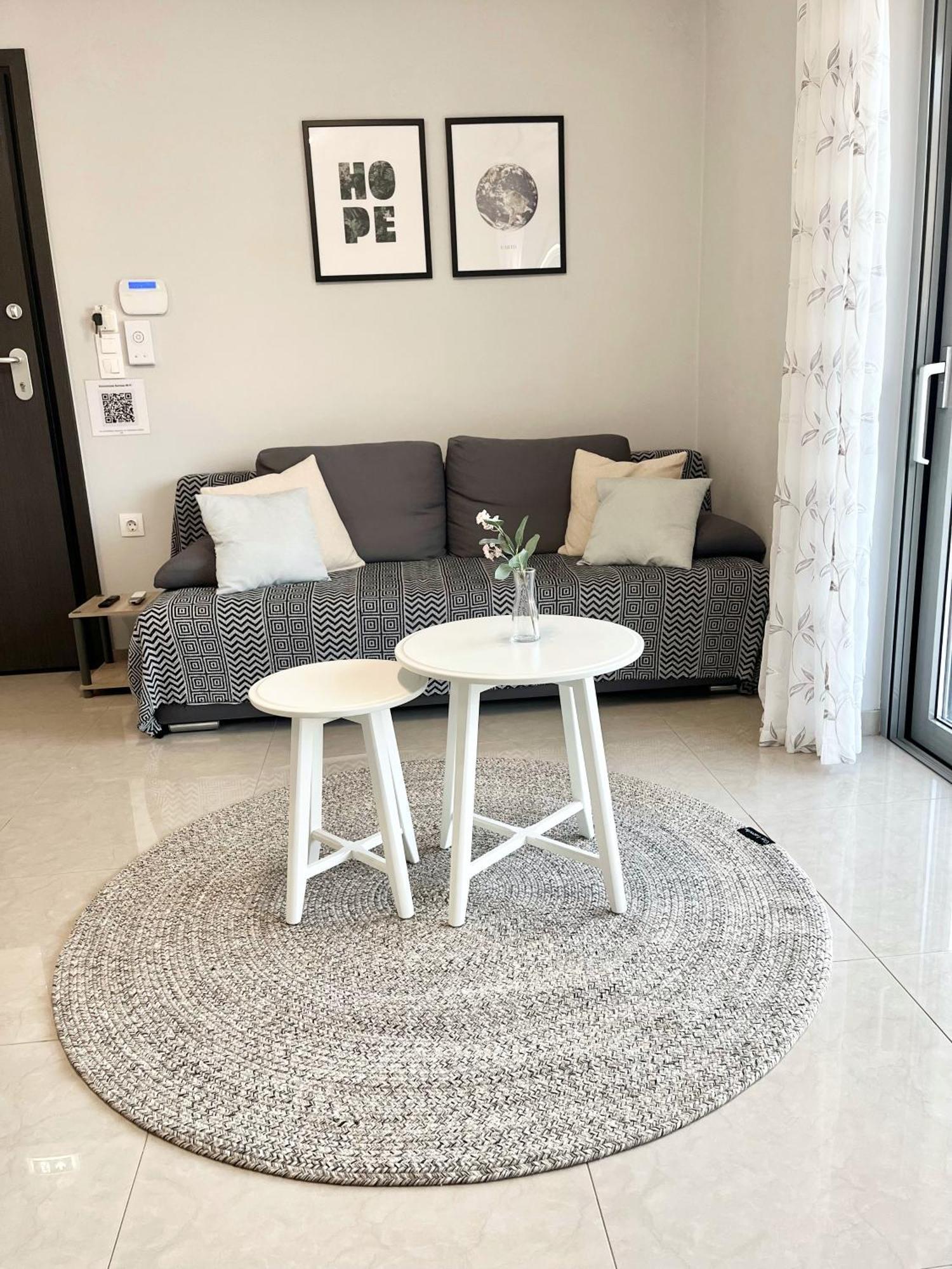Apartment Blueline 4